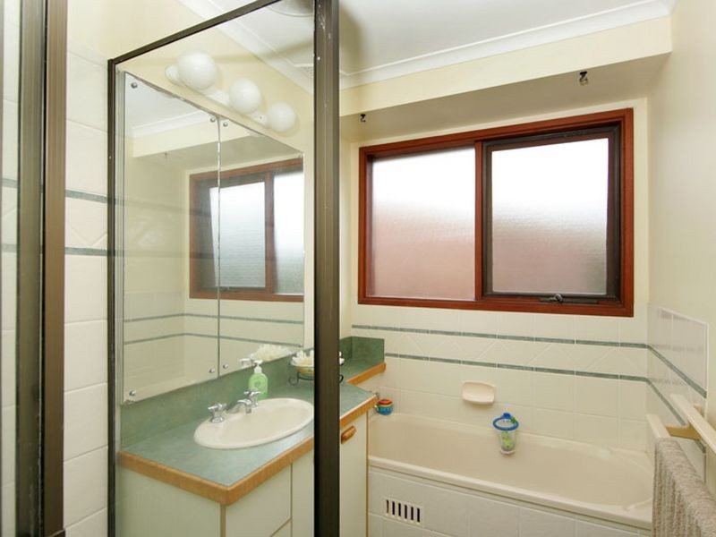 107 Seabrook Avenue, Bateau Bay NSW 2261