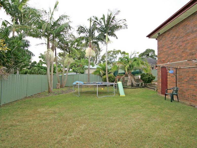 107 Seabrook Avenue, Bateau Bay NSW 2261
