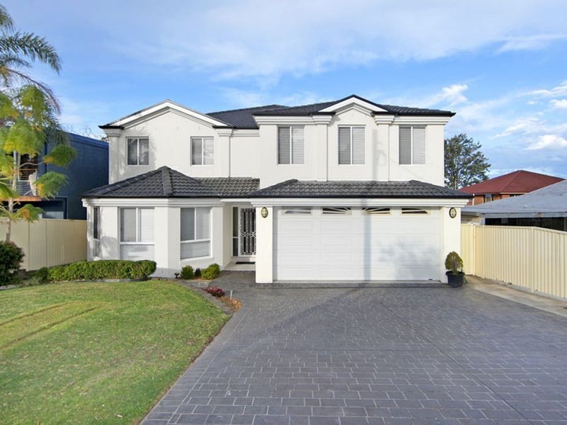 18 Aubrey Street, Killarney Vale NSW 2261