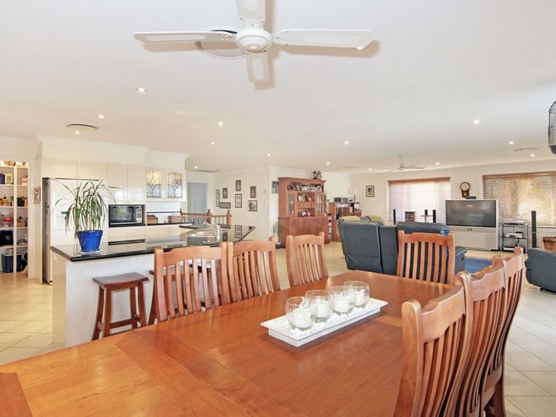 18 Aubrey Street, Killarney Vale NSW 2261