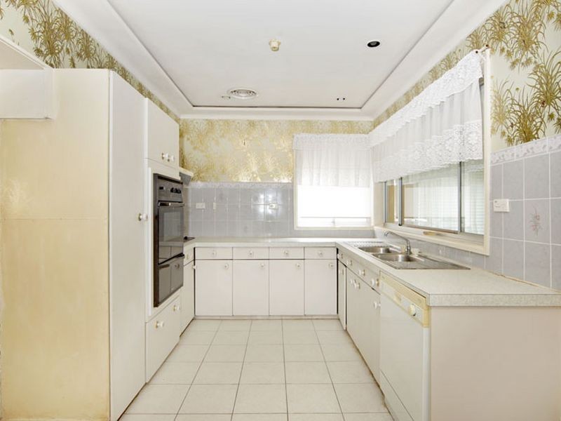 39 Laguna Parade, Berkeley Vale NSW 2261