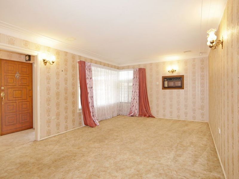 39 Laguna Parade, Berkeley Vale NSW 2261