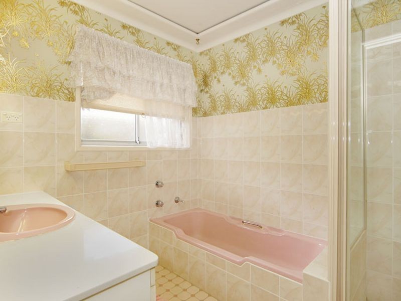 39 Laguna Parade, Berkeley Vale NSW 2261