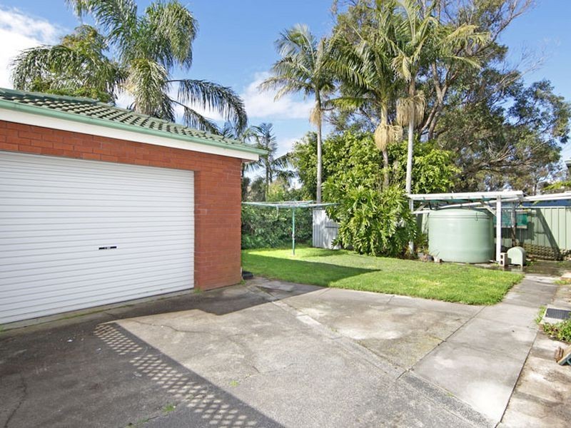 39 Laguna Parade, Berkeley Vale NSW 2261