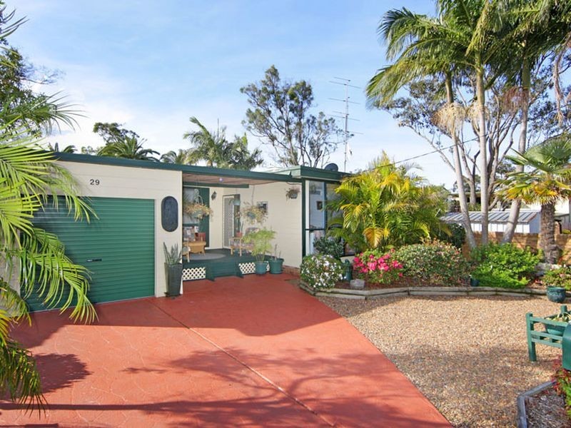 29 Gregory Street, Berkeley Vale NSW 2261