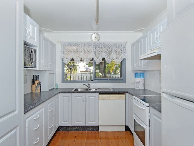 29 Gregory Street, Berkeley Vale NSW 2261