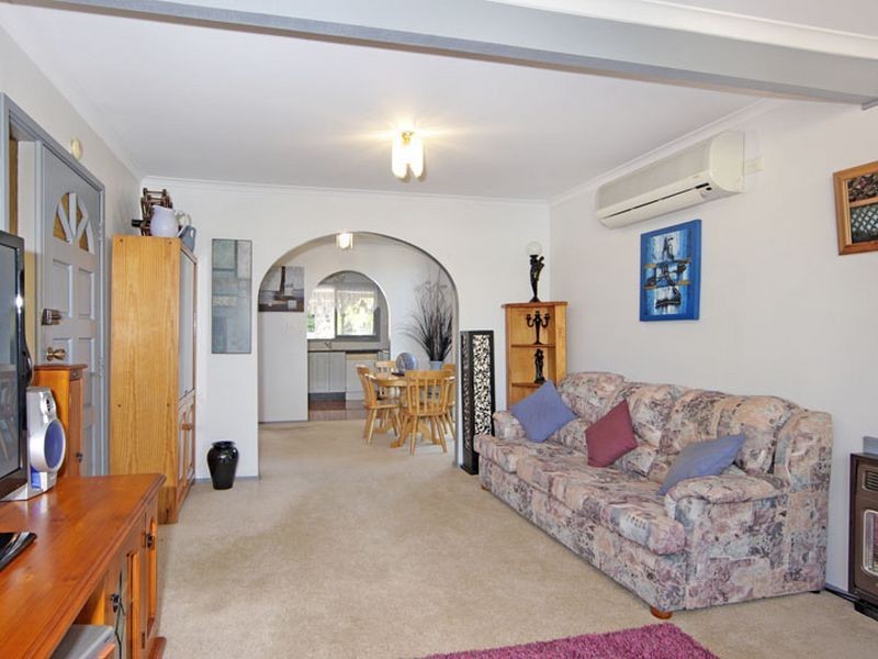 29 Gregory Street, Berkeley Vale NSW 2261