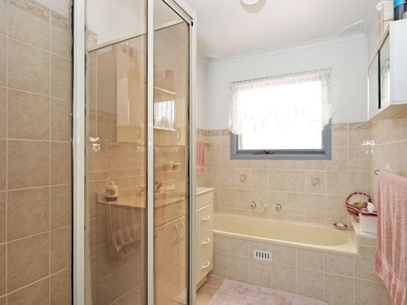 29 Gregory Street, Berkeley Vale NSW 2261