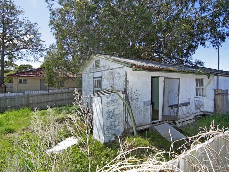 2 Ashton Avenue, The Entrance NSW 2261