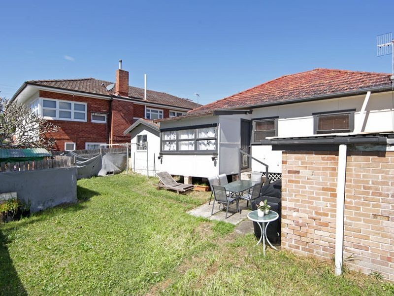 2 Ashton Avenue, The Entrance NSW 2261