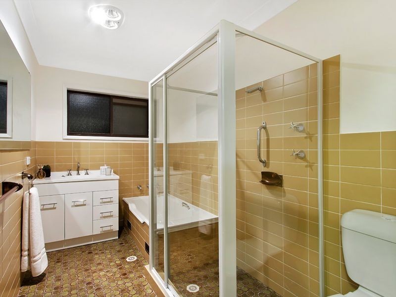 15 Carlyon Street, Killarney Vale NSW 2261