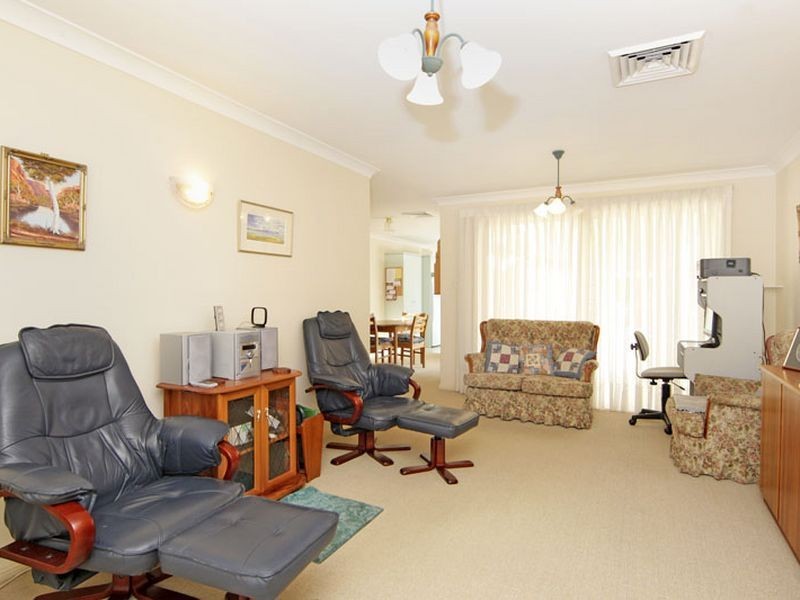 1 Crosby Crescent, Killarney Vale NSW 2261