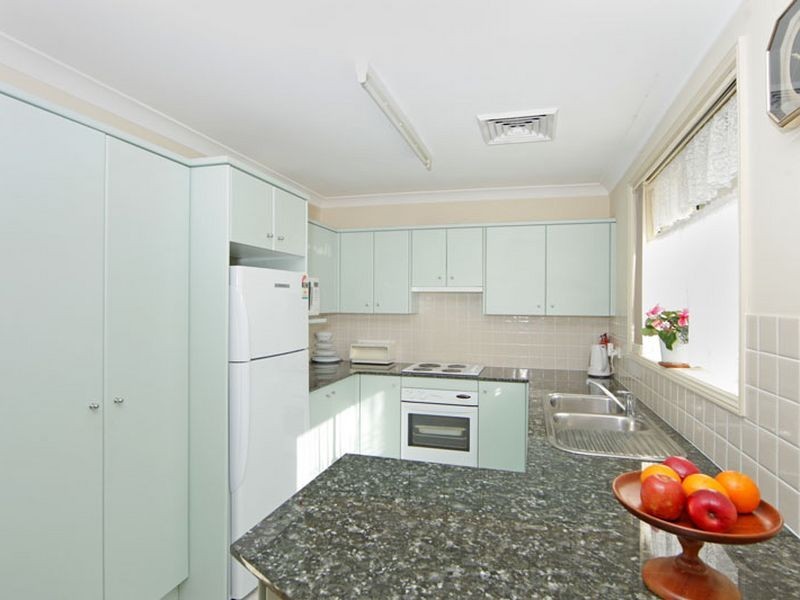 1 Crosby Crescent, Killarney Vale NSW 2261