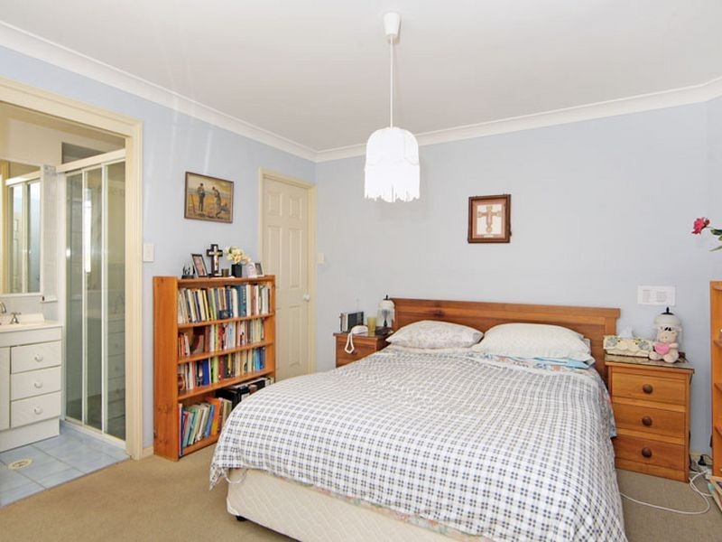 1 Crosby Crescent, Killarney Vale NSW 2261