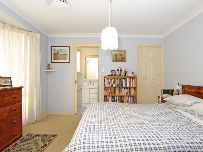 1 Crosby Crescent, Killarney Vale NSW 2261