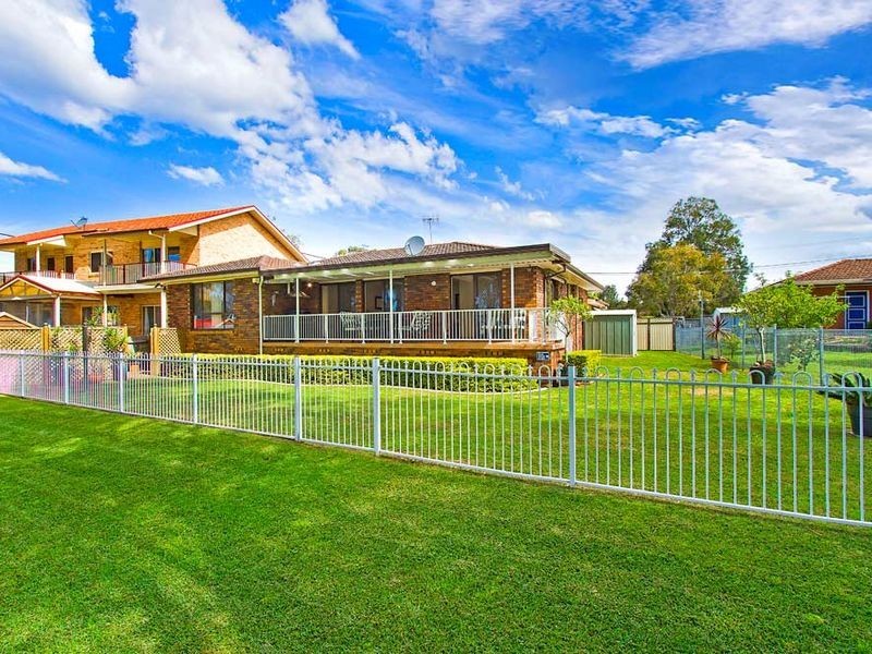 6 Benalla Close, Killarney Vale NSW 2261