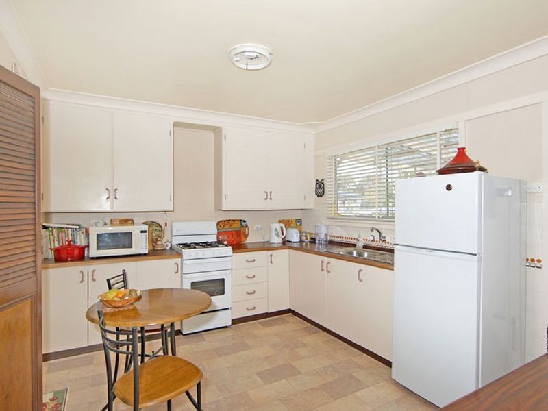 16 George Evans Road, Killarney Vale NSW 2261