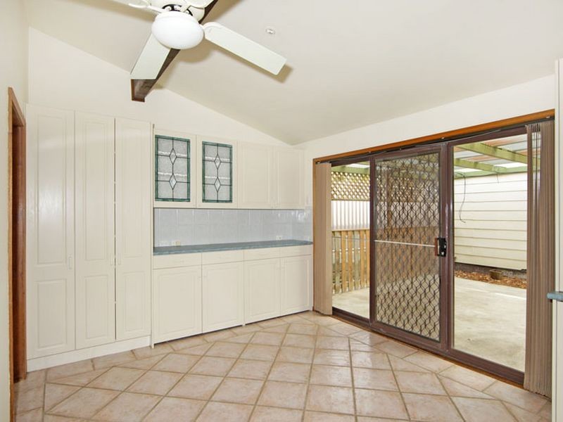 41 Audie Parade, Berkeley Vale NSW 2261