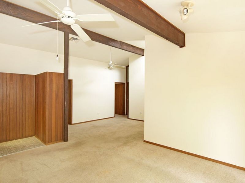 41 Audie Parade, Berkeley Vale NSW 2261