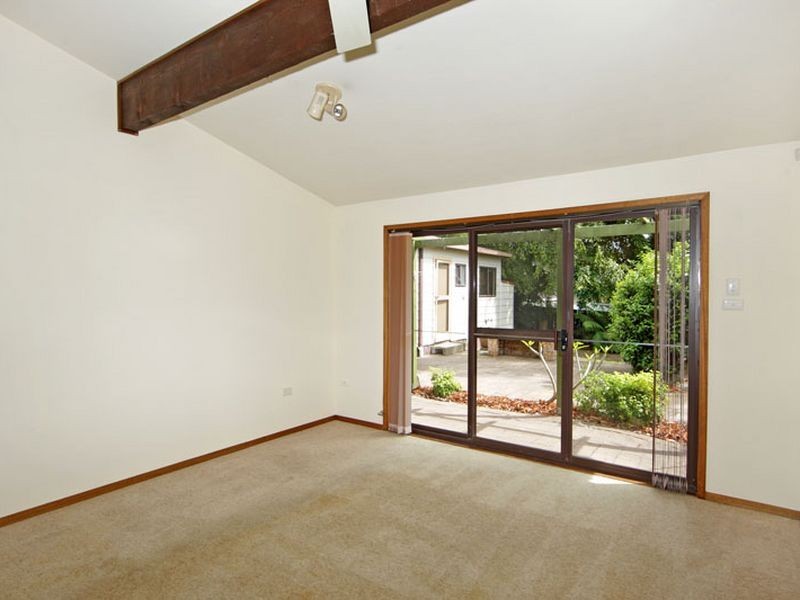 41 Audie Parade, Berkeley Vale NSW 2261