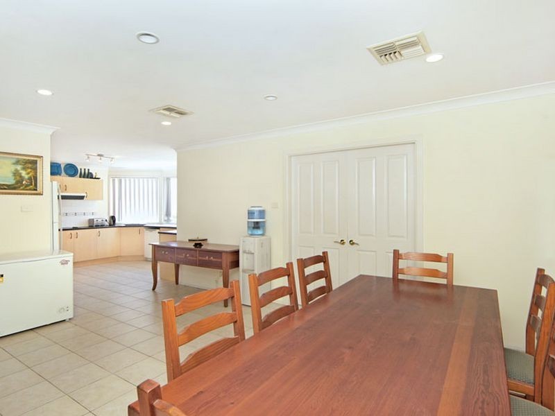2 Henricks Road, Killarney Vale NSW 2261