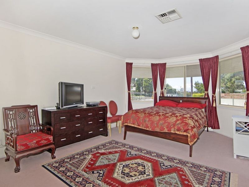 2 Henricks Road, Killarney Vale NSW 2261