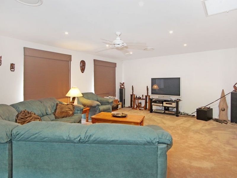 97 Hume Blvd, Killarney Vale NSW 2261