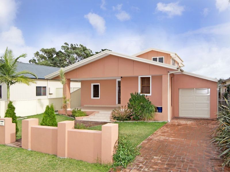 11 McLean Street, Killarney Vale NSW 2261