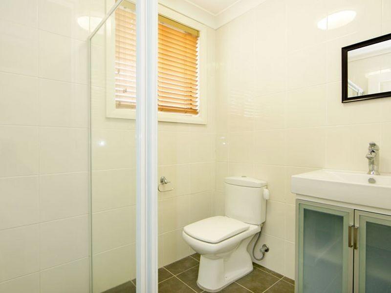 11 McLean Street, Killarney Vale NSW 2261