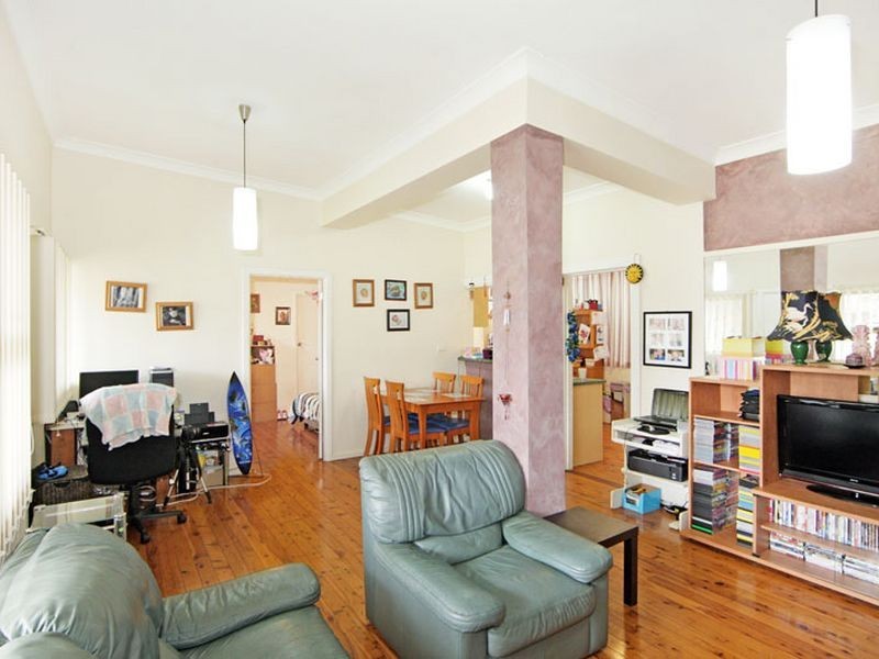 43 Kerry Crescent, Berkeley Vale NSW 2261