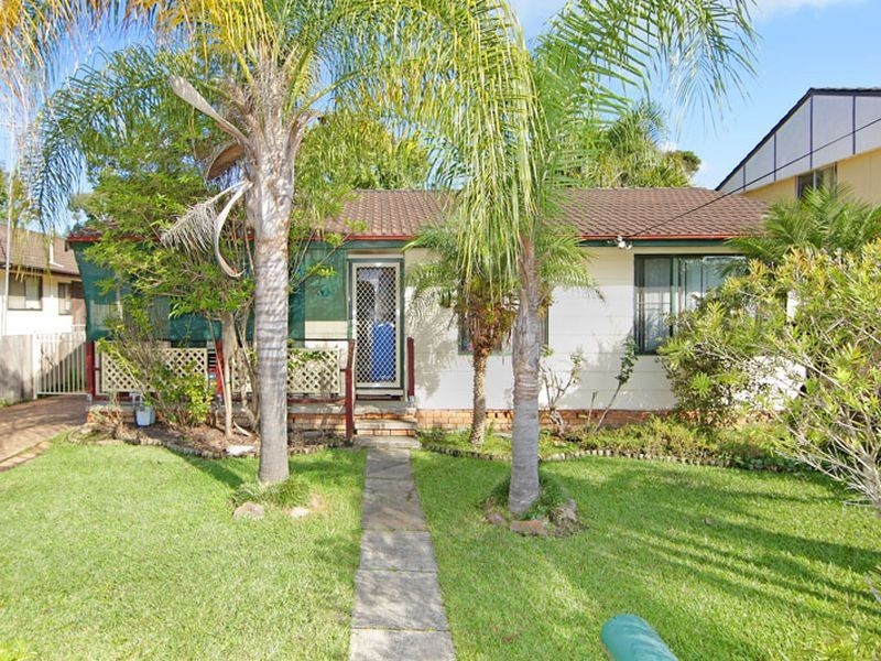 10 Colleen Street, Berkeley Vale NSW 2261