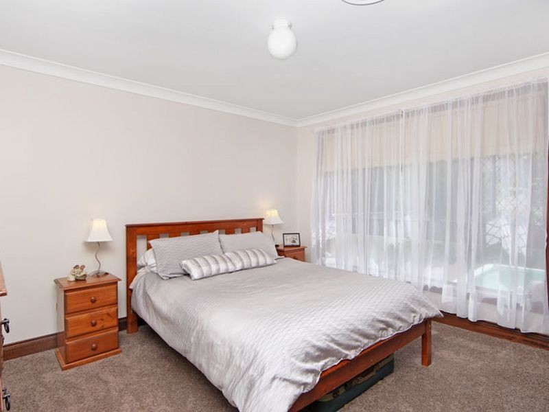 16 Judith Anne Drive, Berkeley Vale NSW 2261