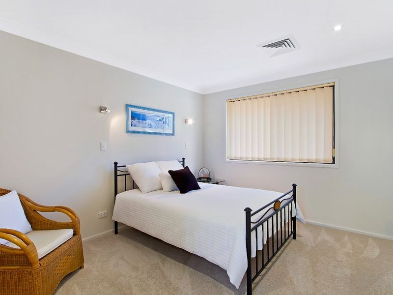 6 Benalla Close, Killarney Vale NSW 2261