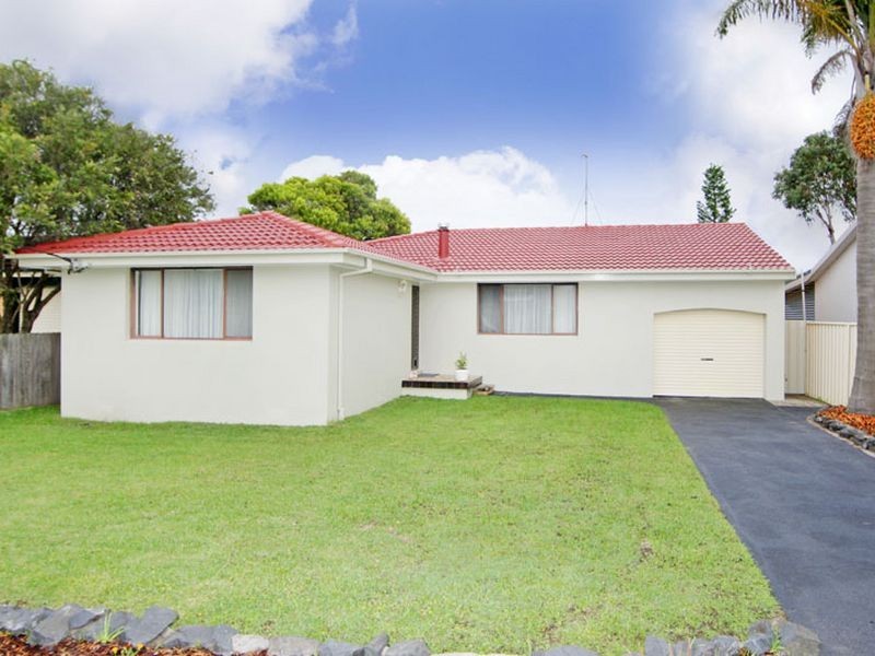 11 Bass Avenue, Killarney Vale NSW 2261