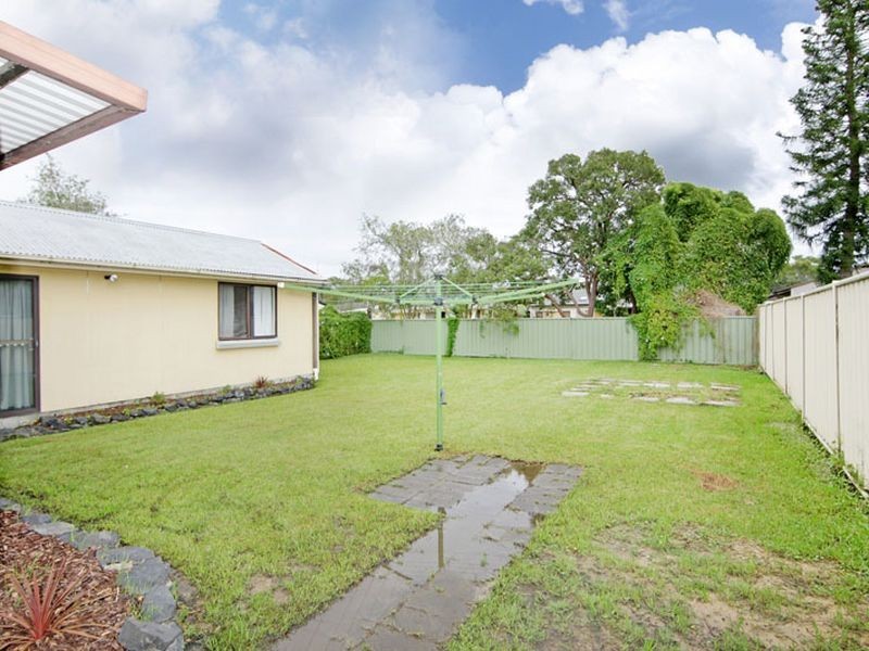 11 Bass Avenue, Killarney Vale NSW 2261