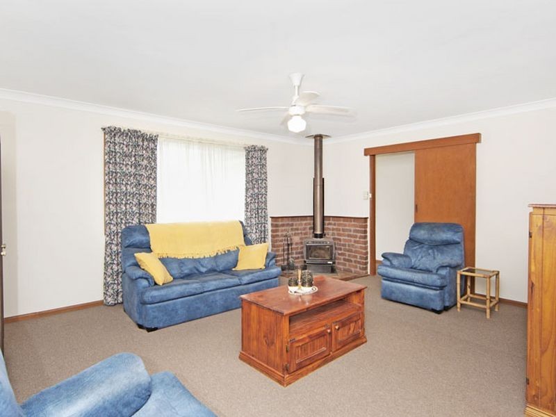 11 Bass Avenue, Killarney Vale NSW 2261