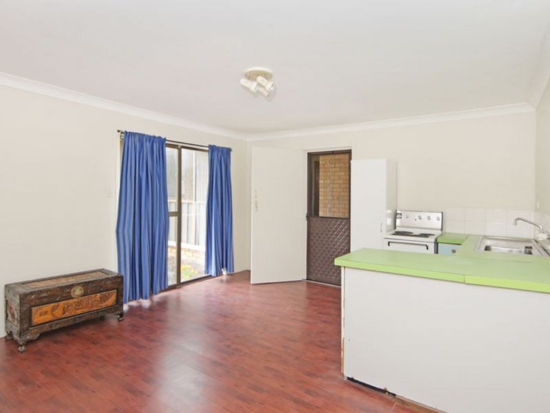 11 Bass Avenue, Killarney Vale NSW 2261