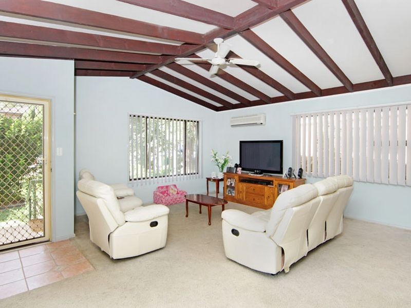4 Montah Avenue, Berkeley Vale NSW 2261