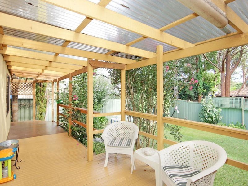 4 Montah Avenue, Berkeley Vale NSW 2261