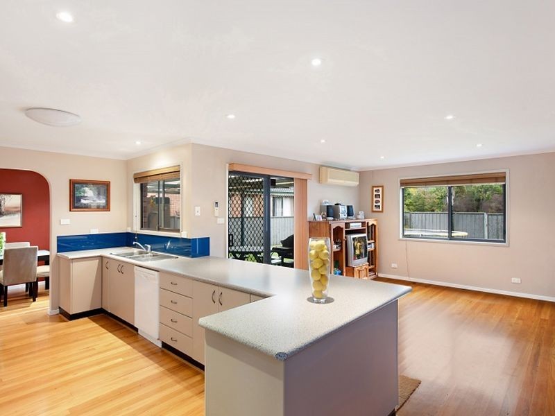 10 Vaughan Close, Killarney Vale NSW 2261