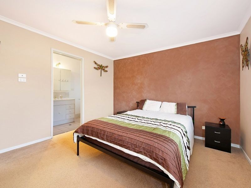 10 Vaughan Close, Killarney Vale NSW 2261