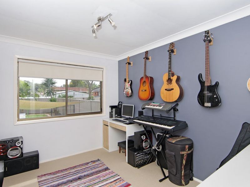 41 St James Avenue, Berkeley Vale NSW 2261