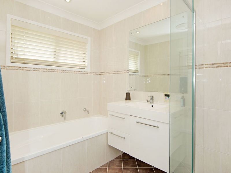 41 St James Avenue, Berkeley Vale NSW 2261