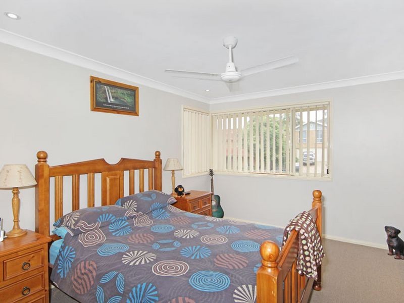8 Panarea Close, Tumbi Umbi NSW 2261