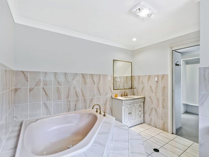 21 Keveer Close, Berkeley Vale NSW 2261