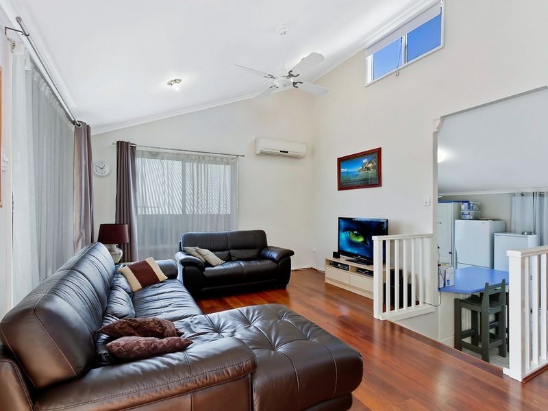 69D Hillside Drive, Berkeley Vale NSW 2261