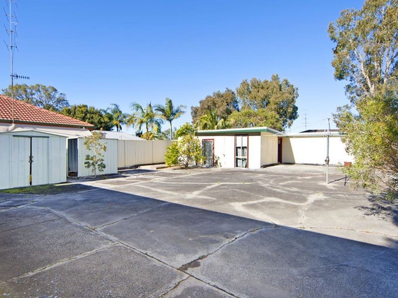 16 Cook Road, Killarney Vale NSW 2261