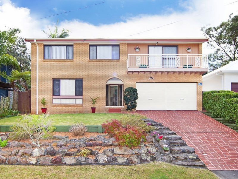 45 Albatross Road, Berkeley Vale NSW 2261