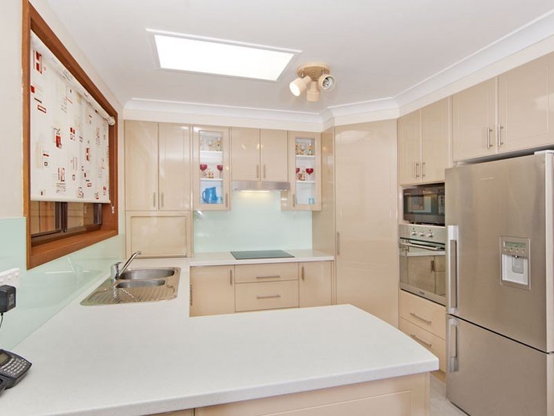 45 Albatross Road, Berkeley Vale NSW 2261