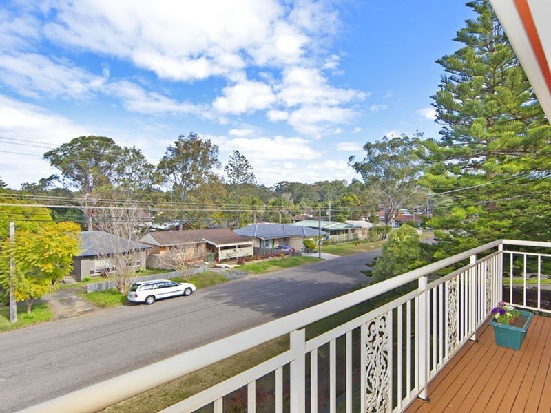 45 Albatross Road, Berkeley Vale NSW 2261